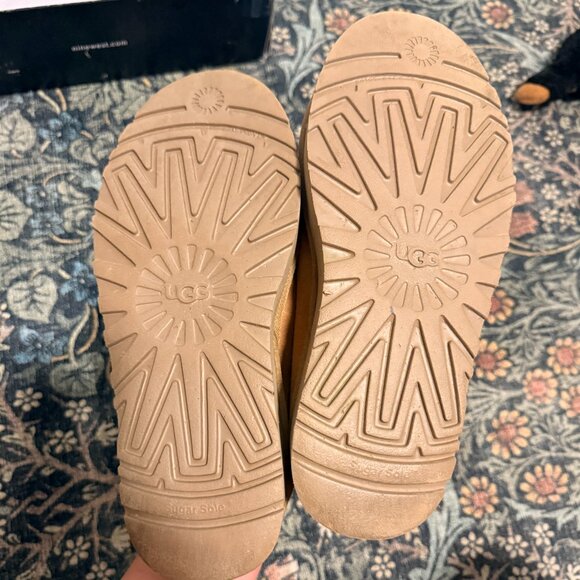 Chestnut UGG Tazz II Slippers - Picture 10 of 10
